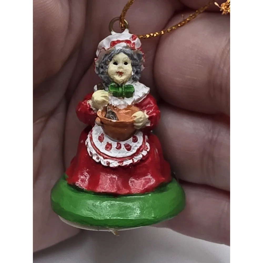 Miniature Mrs Clause Cooking Bowl Christmas Ornament